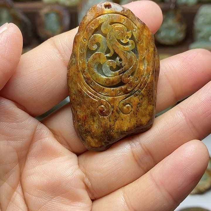 岫岩河磨玉（透闪石质玉）未镶嵌颈饰