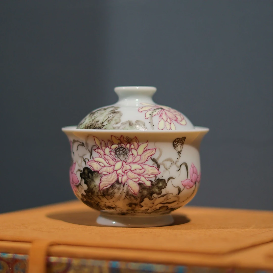 诗逸瓷话·粉彩荷花布袋盖碗手工手绘