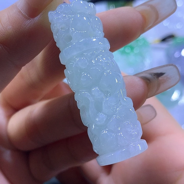 颈饰未镶嵌翡翠天然翡翠A货吊坠