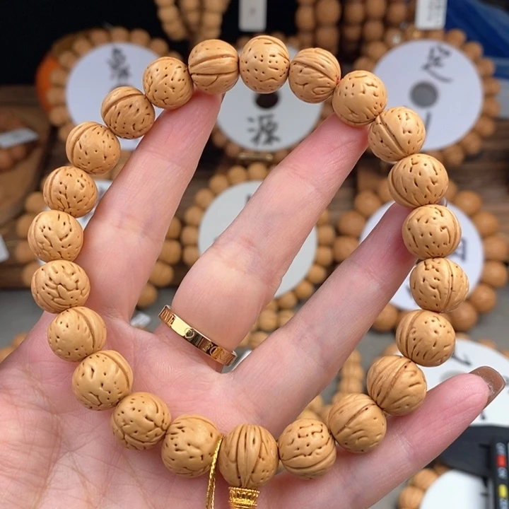 桃核手串金蝉子12.5s抛光板误差0.5