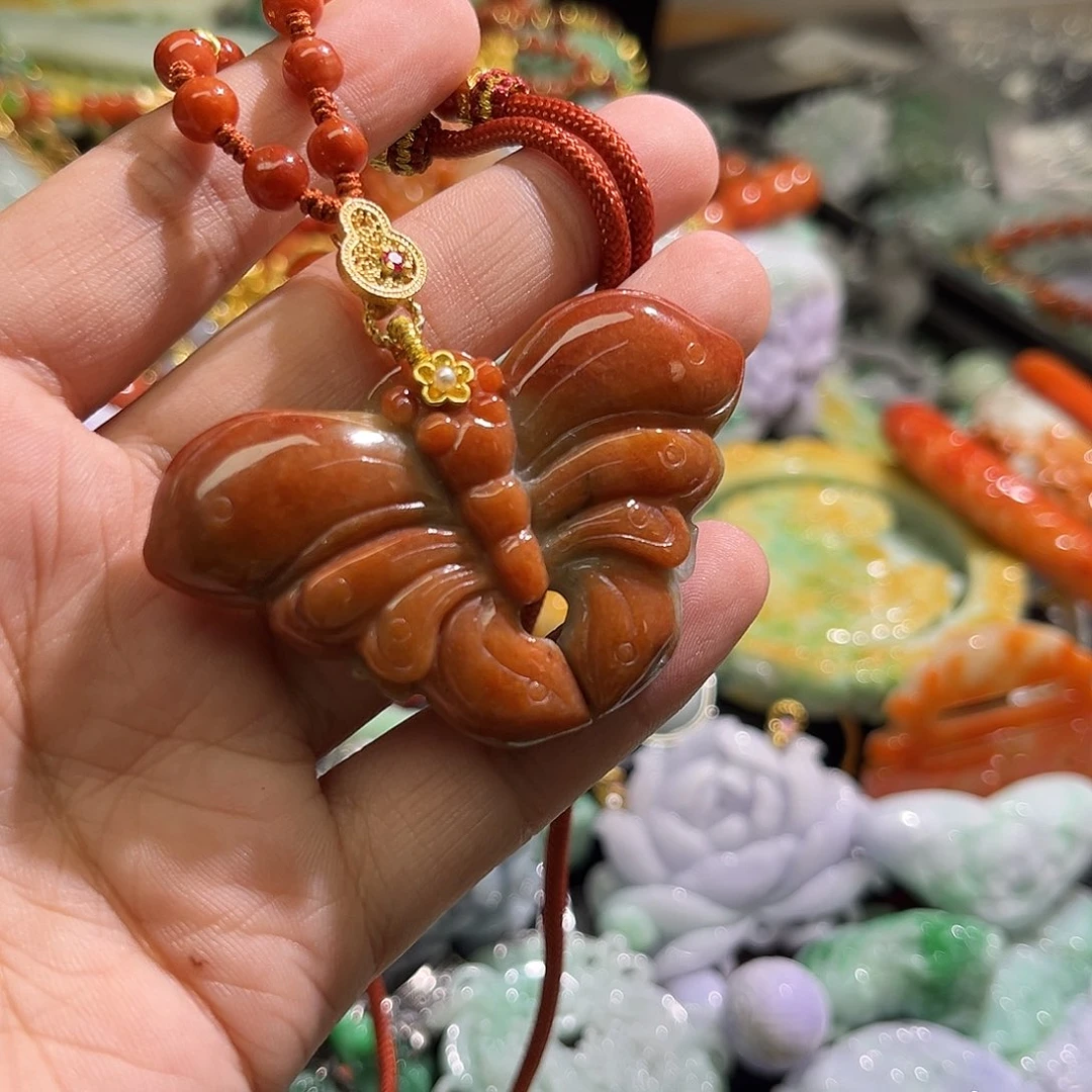翡翠未镶嵌颈饰待编织