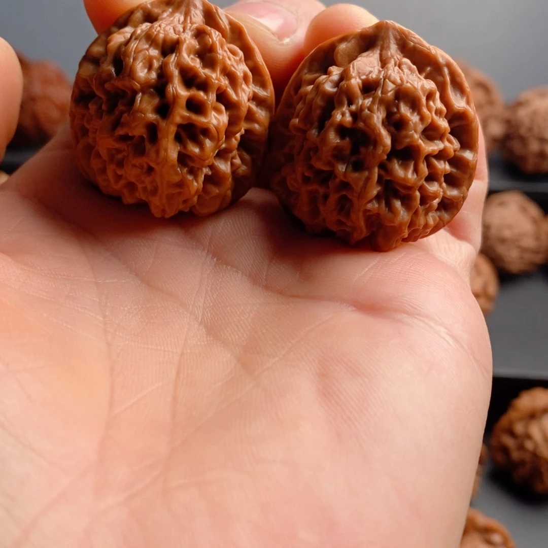 把件文玩核桃山地秦闷