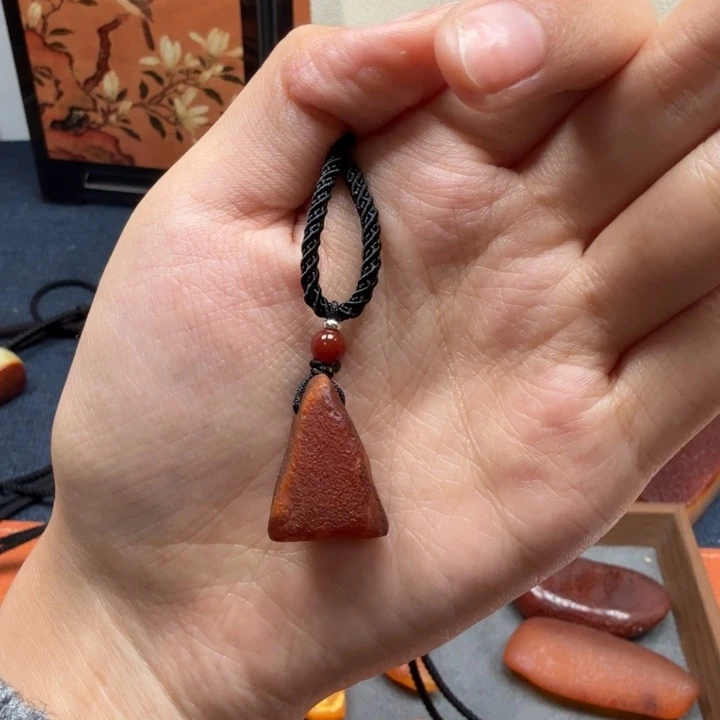 蜜蜡未镶嵌吊坠(赠链)