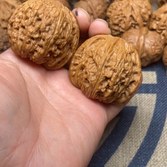 吊坠文玩核桃泥鳅背