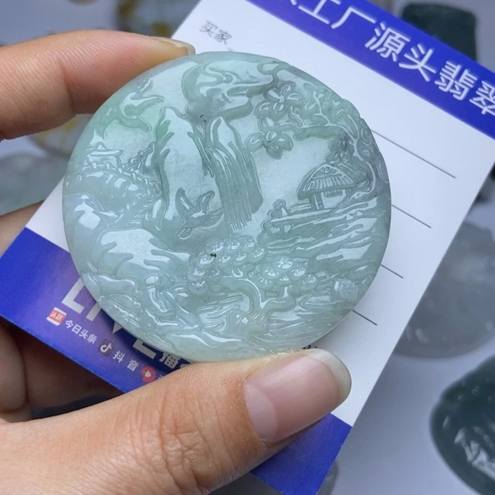 翡翠颈饰未镶嵌翡翠