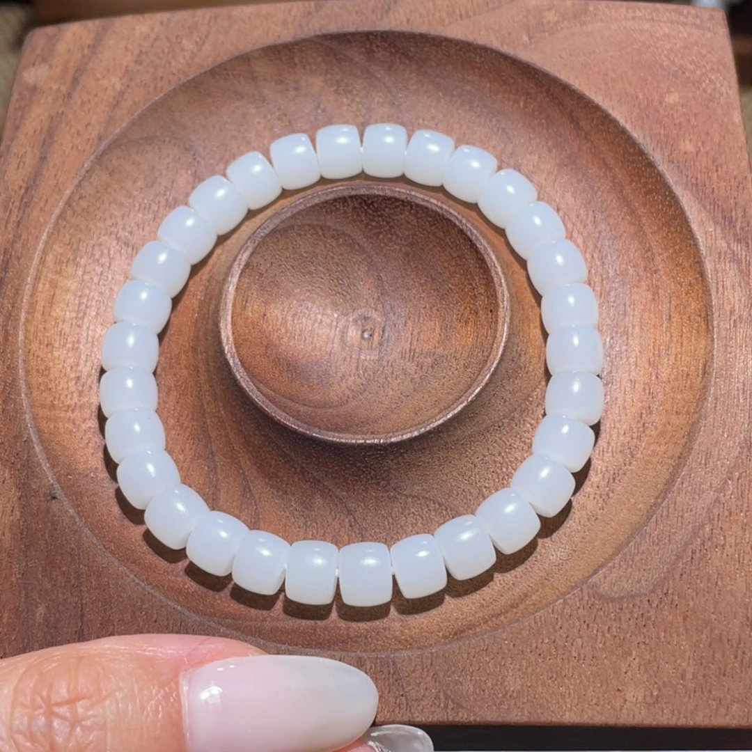 未镶嵌手链和田玉卡7