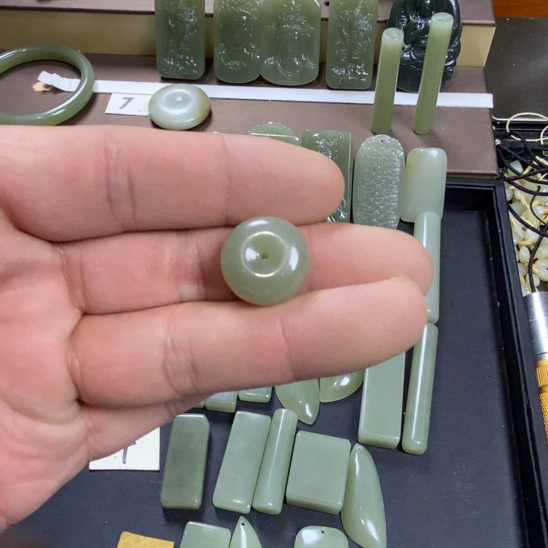 颈饰未镶嵌和田玉乐*翾010