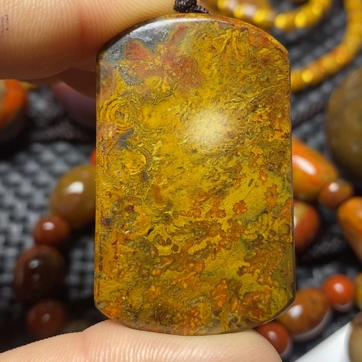 玛瑙/玉髓颈饰未镶嵌何***埃