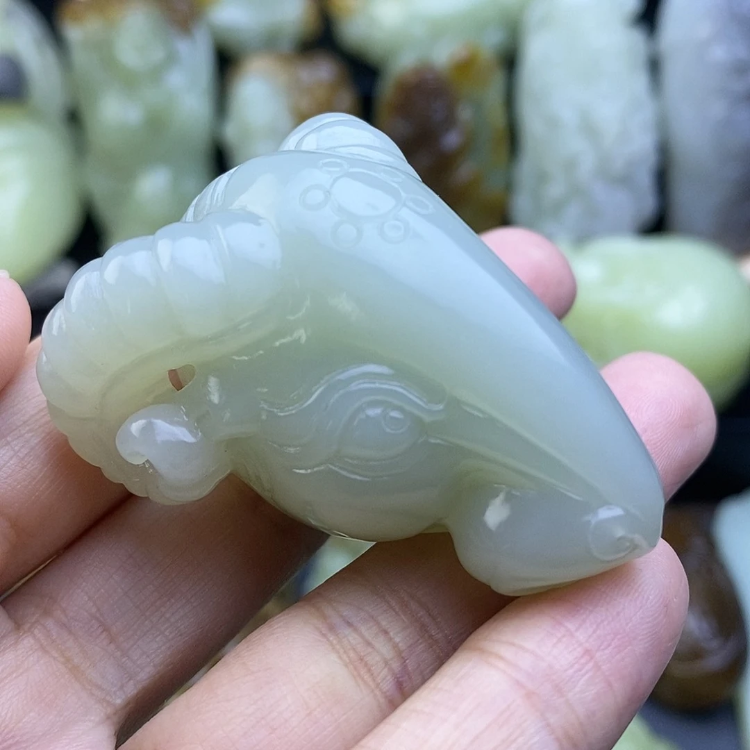 未镶嵌和田玉把件