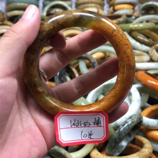未镶嵌蛇纹石玉手镯以**楠
