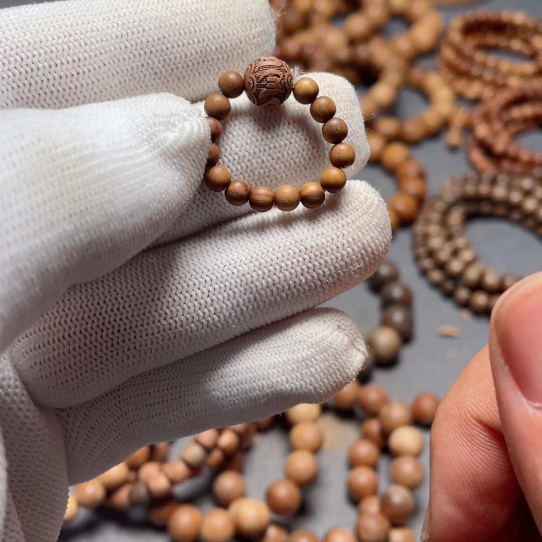 檀香木其他戒指雕刻