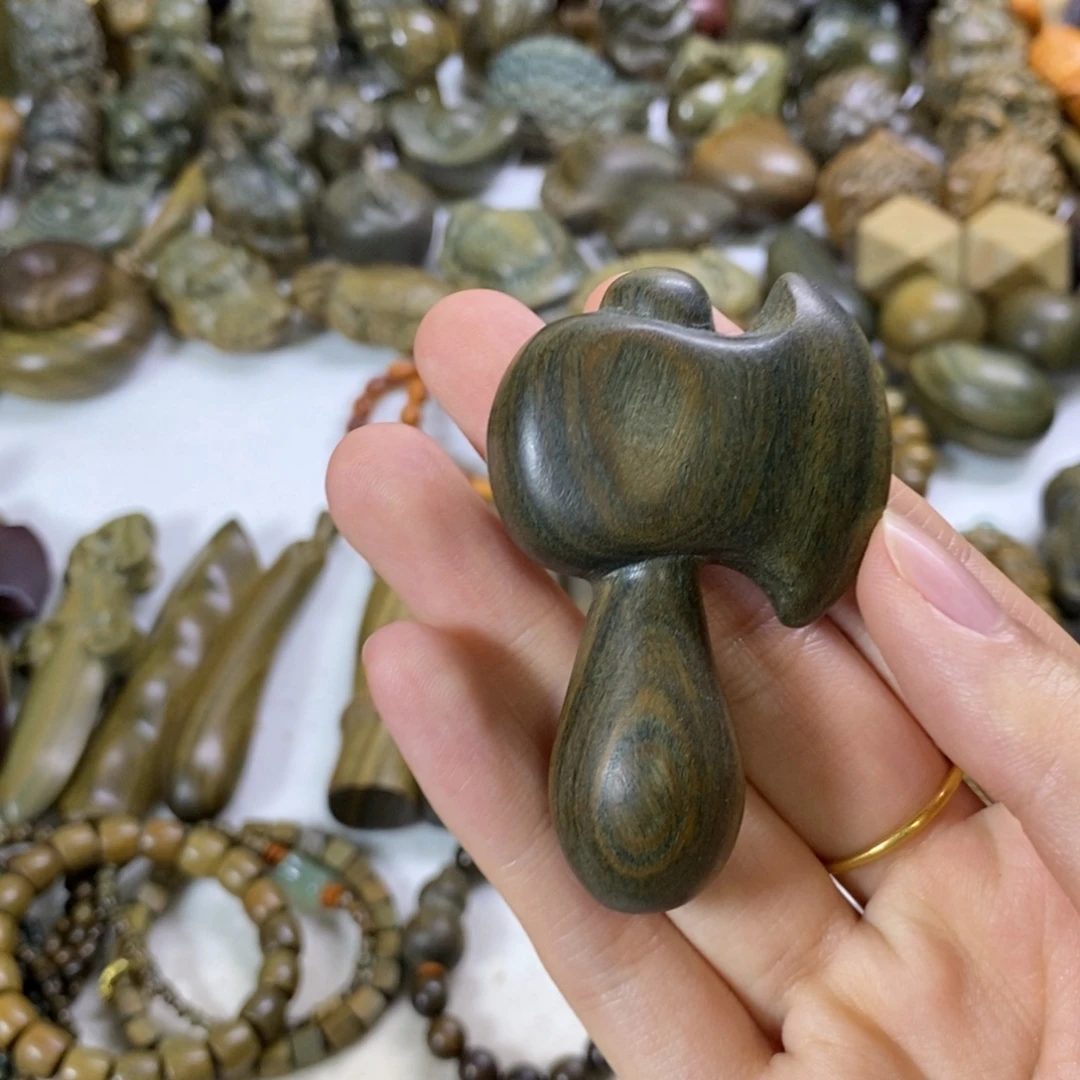 m***o木绿檀木料工艺品