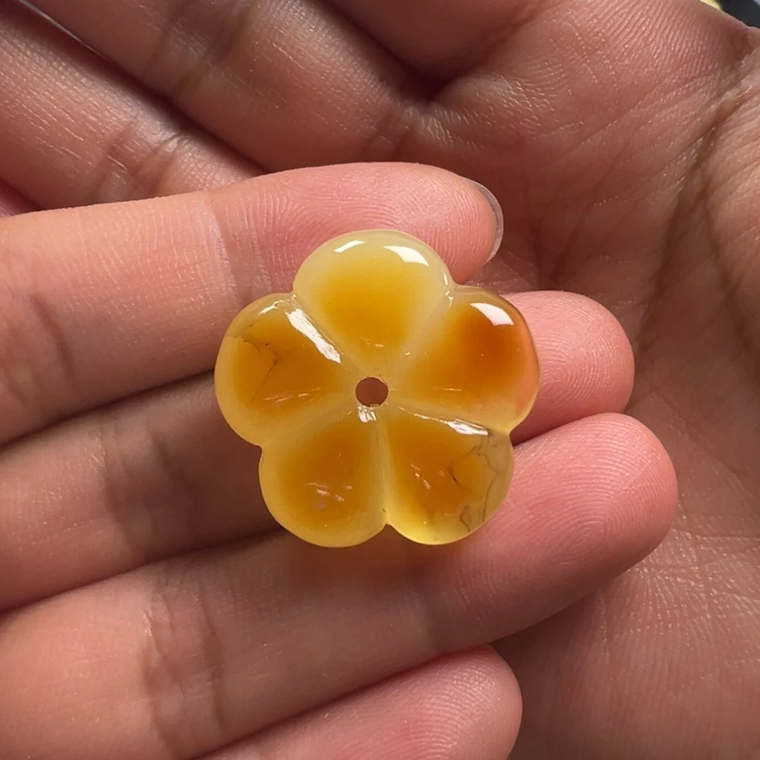 蜜蜡颈饰未镶嵌五瓣花吊坠（微瑕放漏）