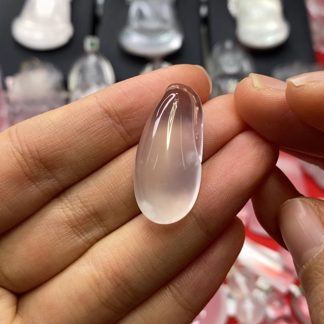 石英质玉未镶嵌吊坠