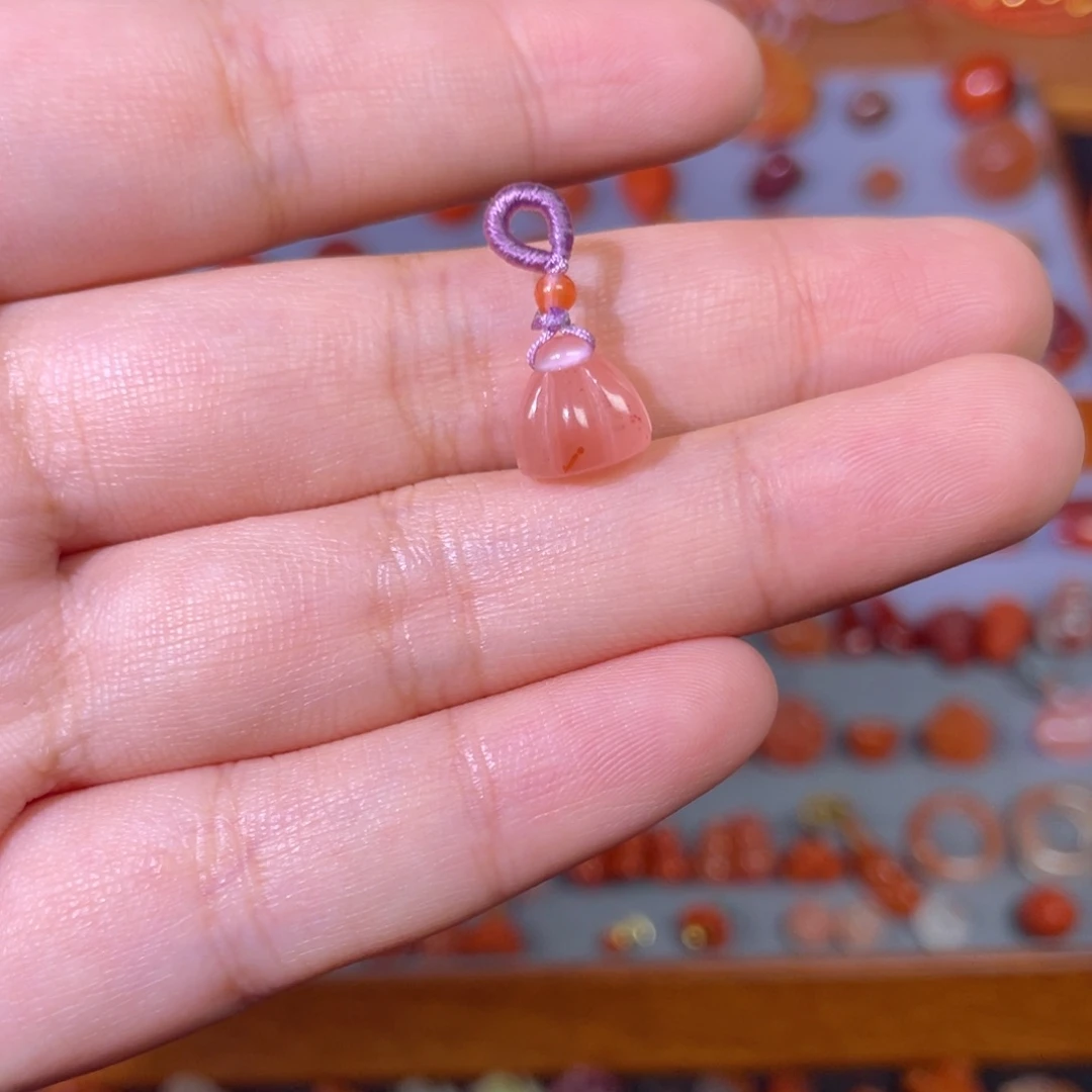 南红玛瑙冰粉莲蓬未镶嵌