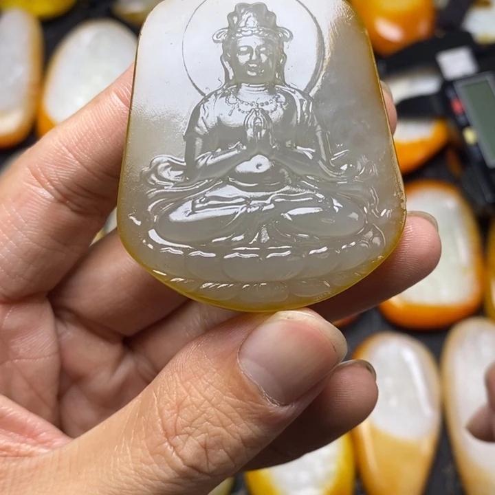 和田玉未镶嵌颈饰