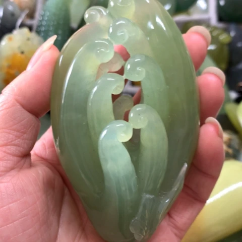 蛇纹石玉未镶嵌手把件