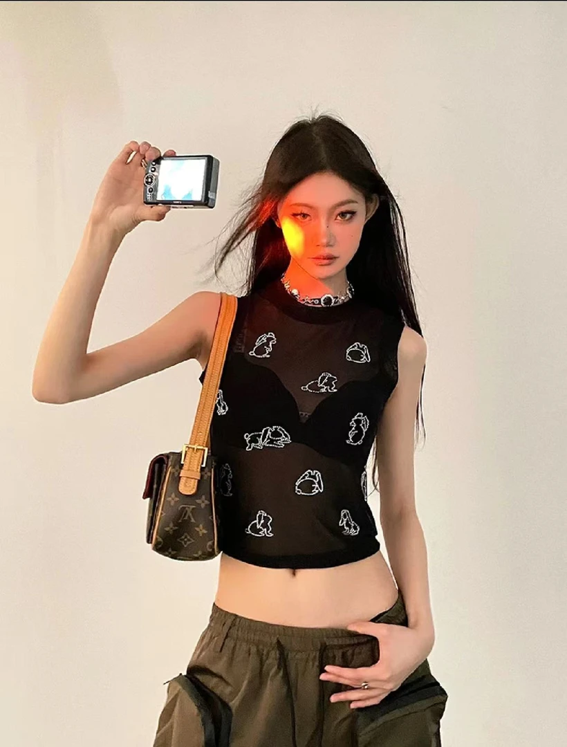 直角肩 烫钻兔网纱背心