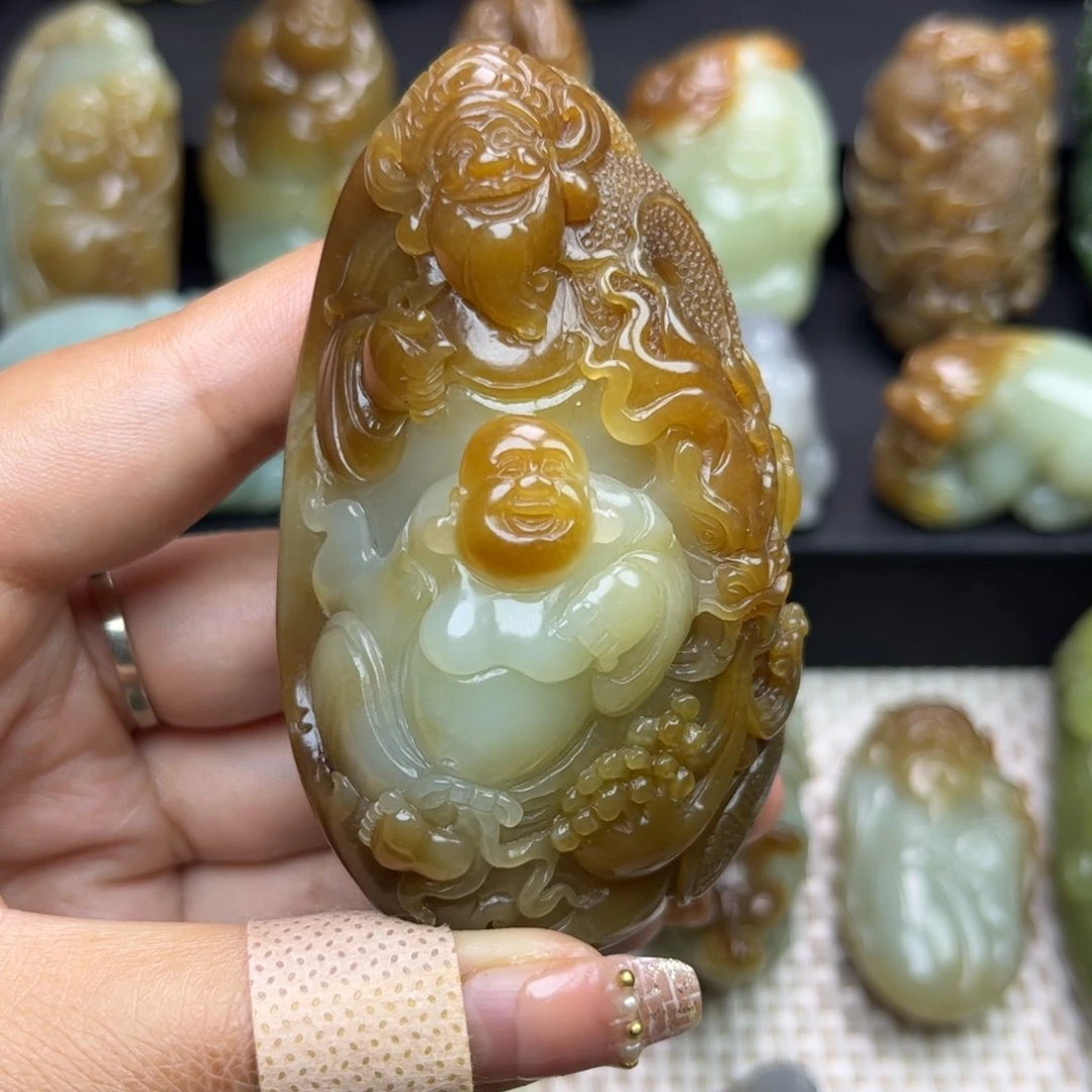和田玉未镶嵌把件骑****球