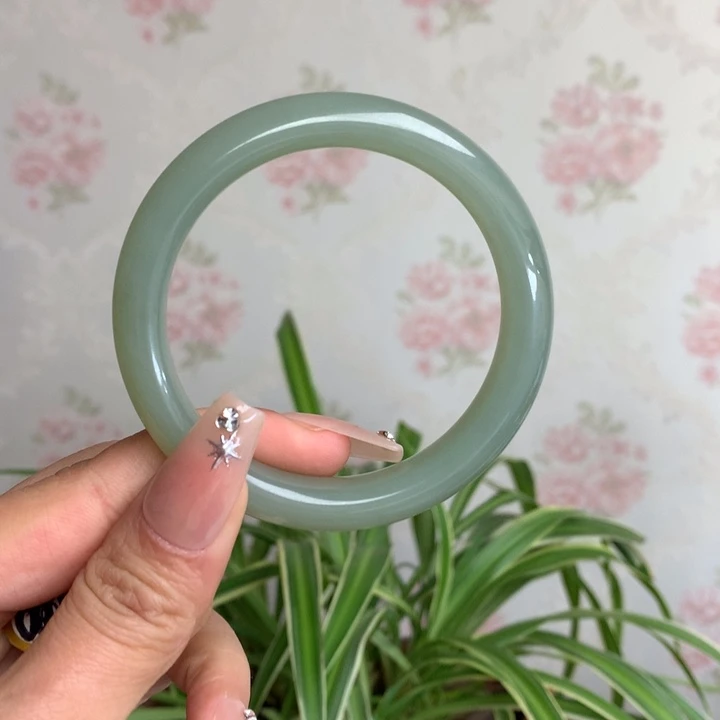 未镶嵌手镯和田玉23/56+