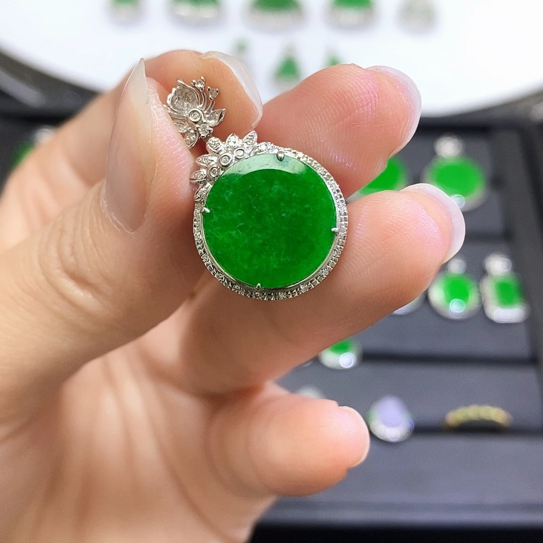 翡翠18K金镶嵌吊坠(不含链)