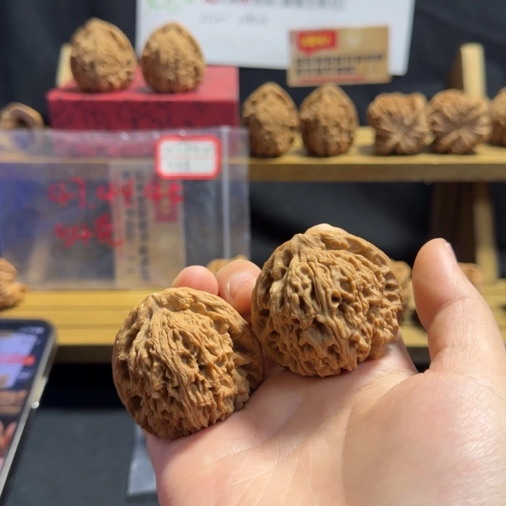 吊坠文玩核桃47尺54克大尺南疆石