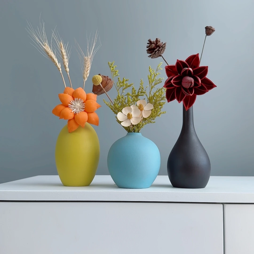 摆件陶瓷小花瓶摆件含花总高约20-30cm