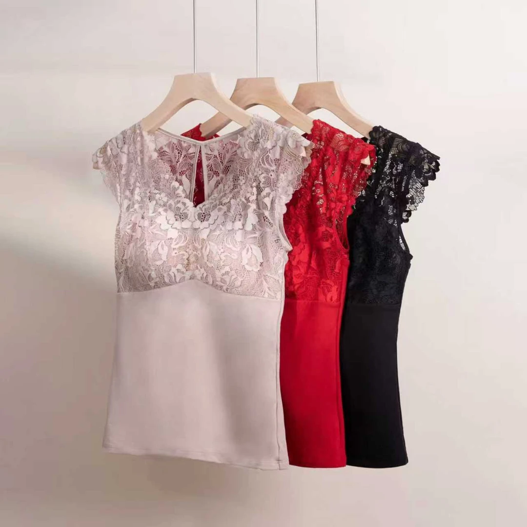 【六丑】新款时尚百搭显瘦休闲三色蕾丝打底背心上衣509ABX0033