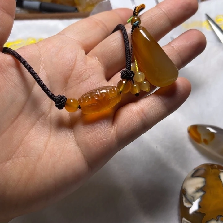 平***福未镶嵌颈饰玛瑙/玉髓005