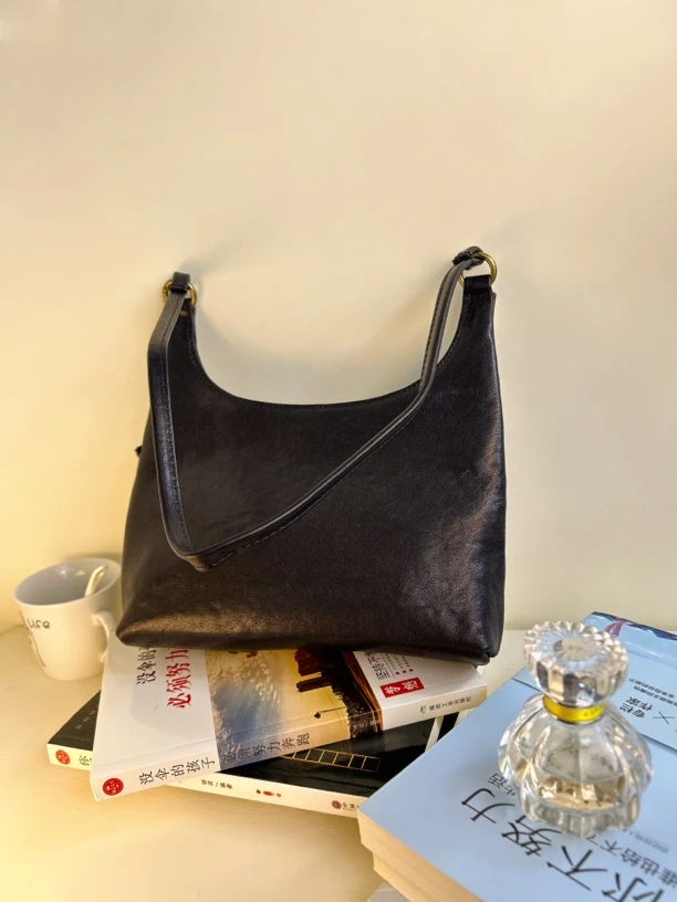 复古牛皮腋下包包