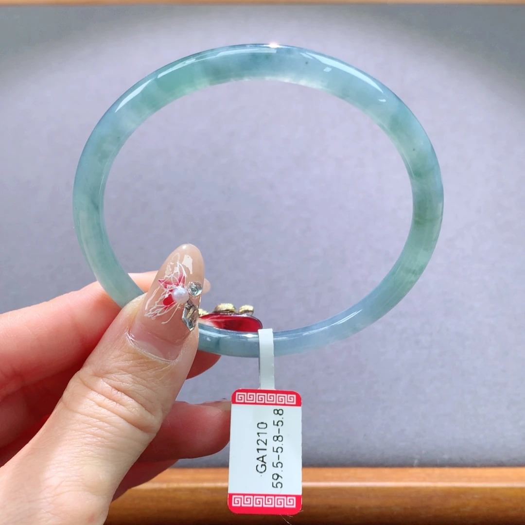 翡翠手镯未镶嵌天然翡翠手镯叮当镯