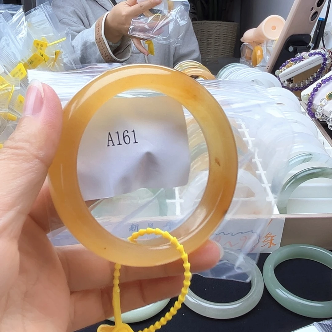 石英质玉未镶嵌手镯