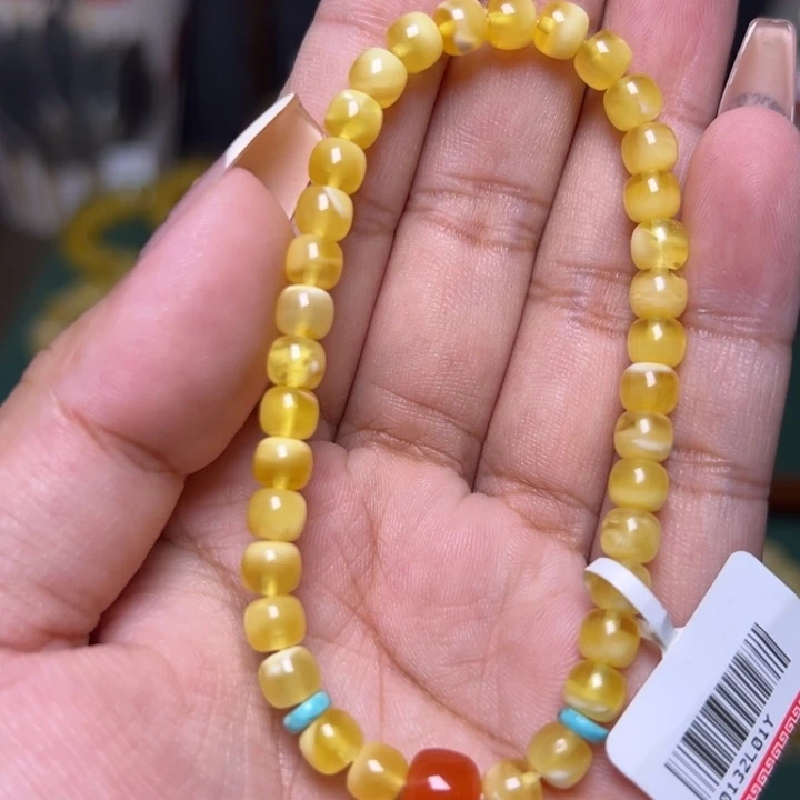 未镶嵌琥珀珠宝奇石