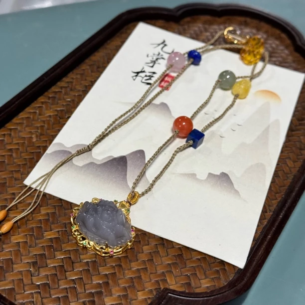 烟紫和田玉花花吊坠设计款项链-多样性发其一