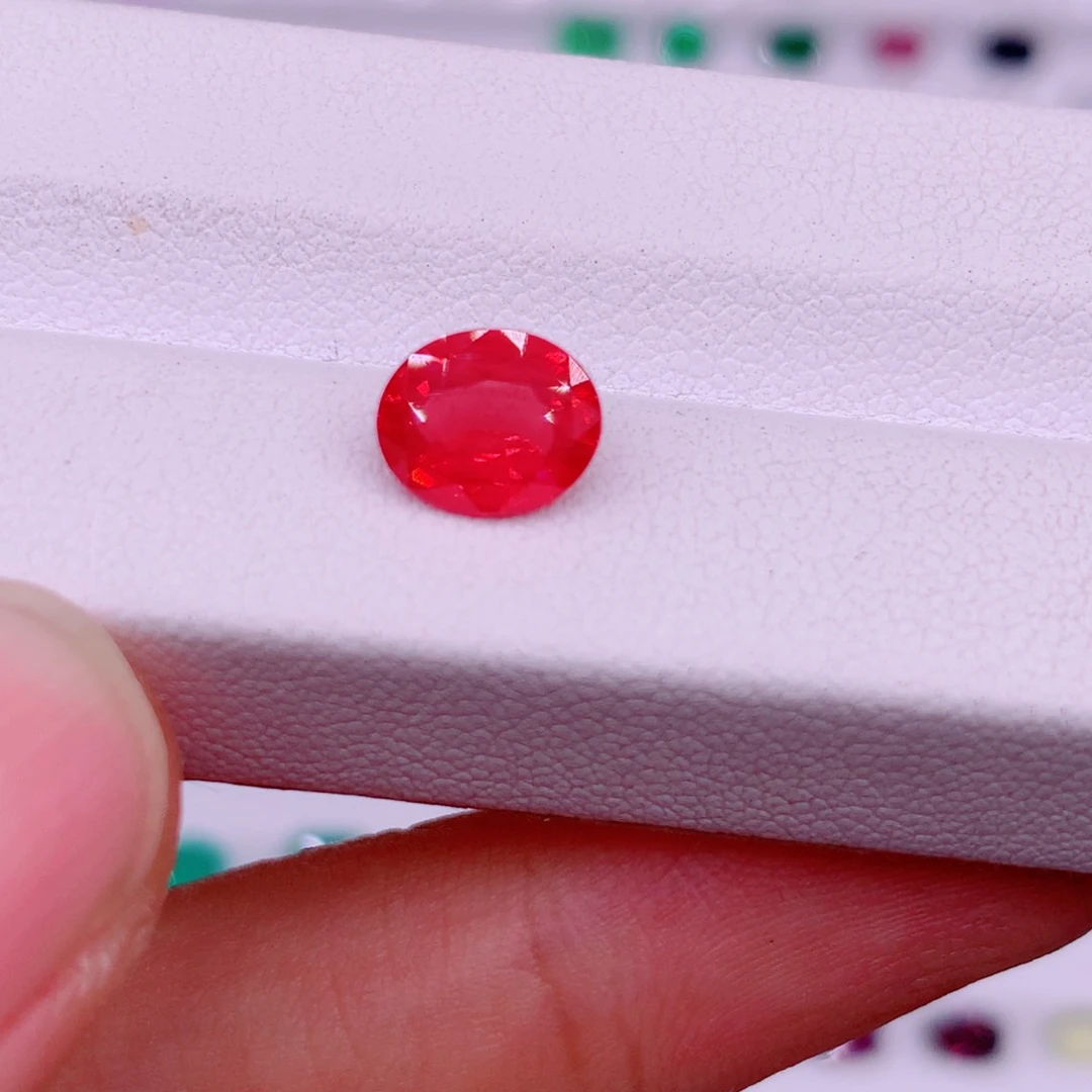 裸石未镶嵌尖晶石