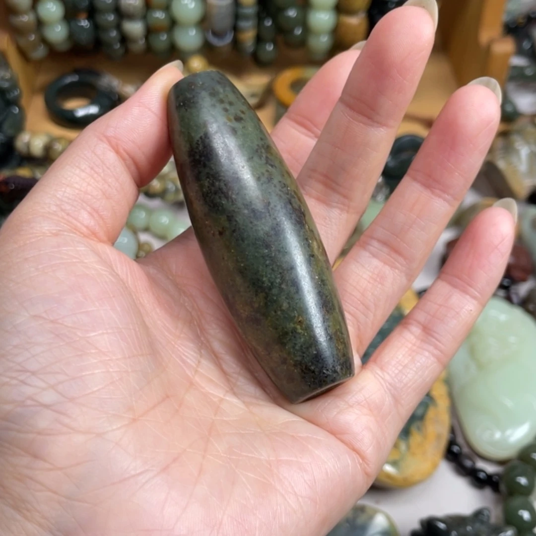 【闪购商品】未镶嵌岫岩河磨玉（透闪石质玉）把件