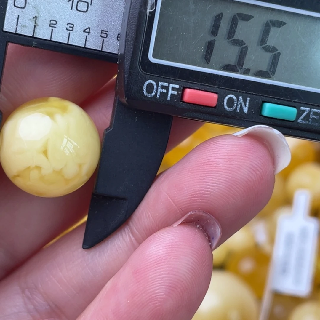 未镶嵌琥珀裸石蜜蜡61