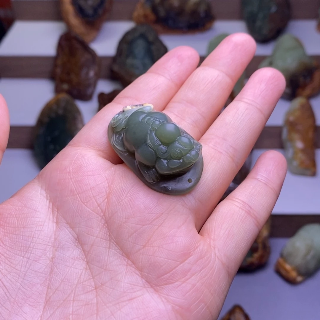 岫岩河磨玉（透闪石质玉）未镶嵌挂件