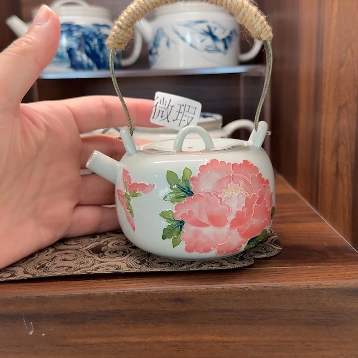釉下手绘茶具微瑕