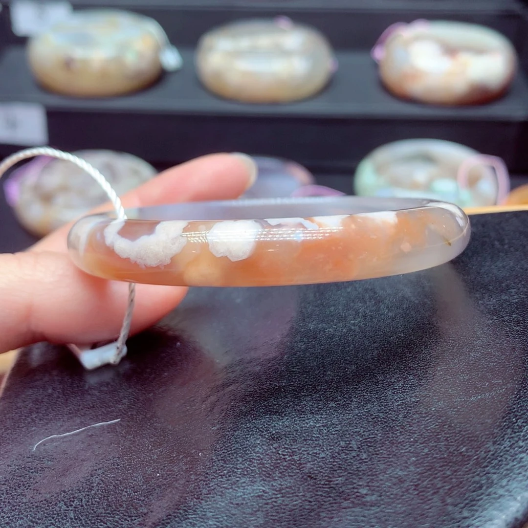 玛瑙/玉髓手镯未镶嵌梵*66