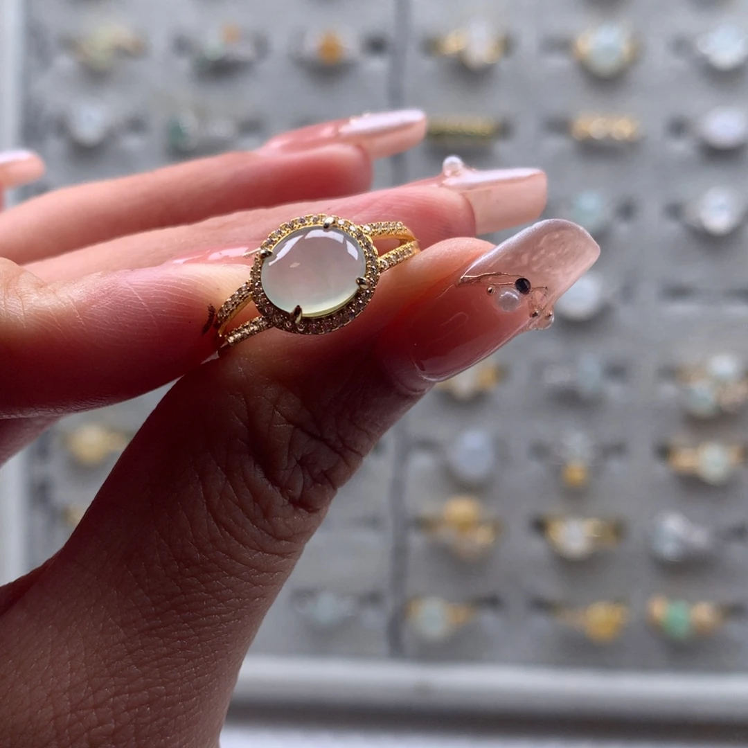 白***E颈饰银S925镶嵌翡翠戒指