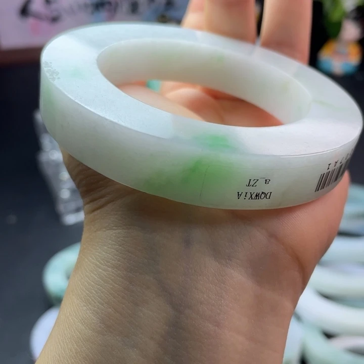 小****定制翡翠翡翠手镯未镶嵌
