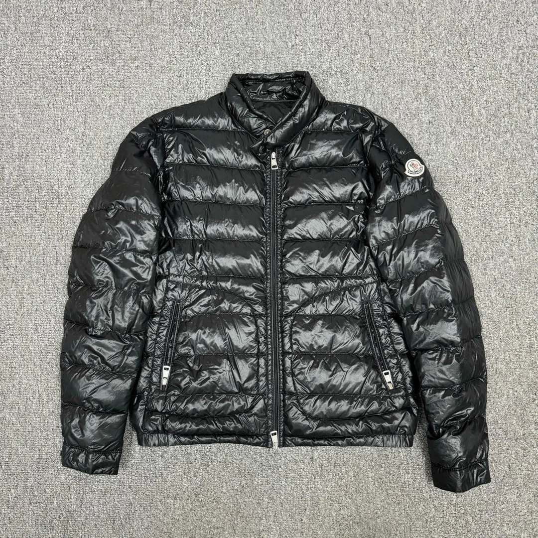 99新 MONCLER 11438927 蒙口 Acorus黑色徽标刺绣羽绒服夹克 1码