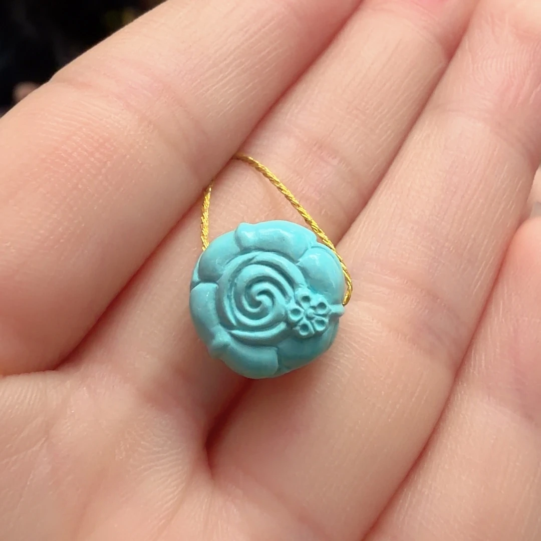 绿松石未镶嵌颈饰