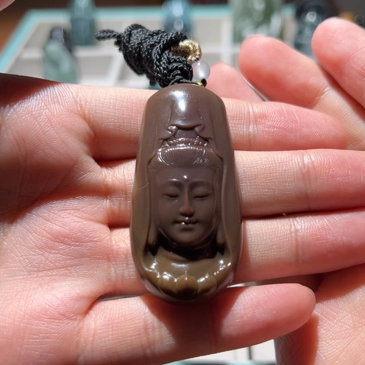 翡翠未镶嵌颈饰天然 玛瑙 观音 挂件