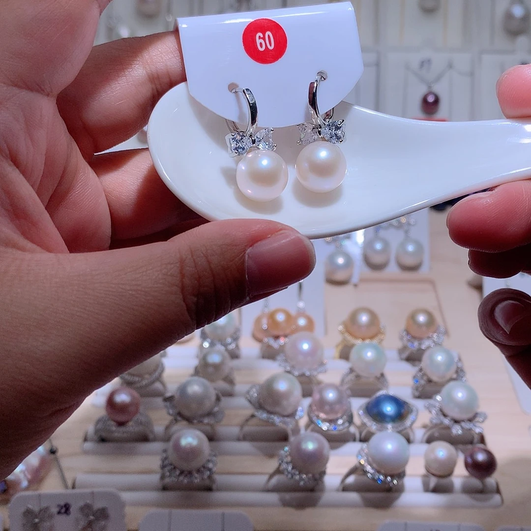 耳饰淡水珍珠未镶嵌CC11.5mm