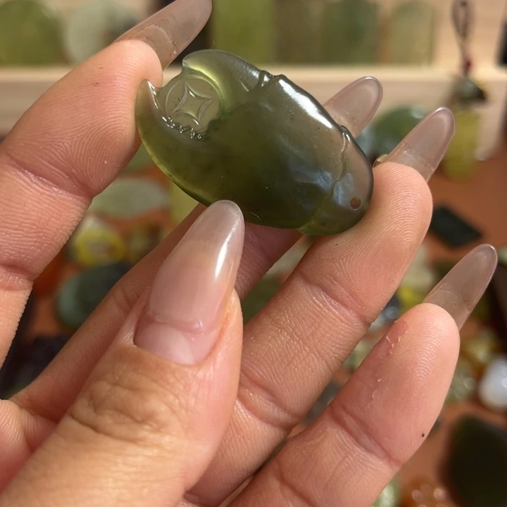 蛇纹石玉合金颈饰