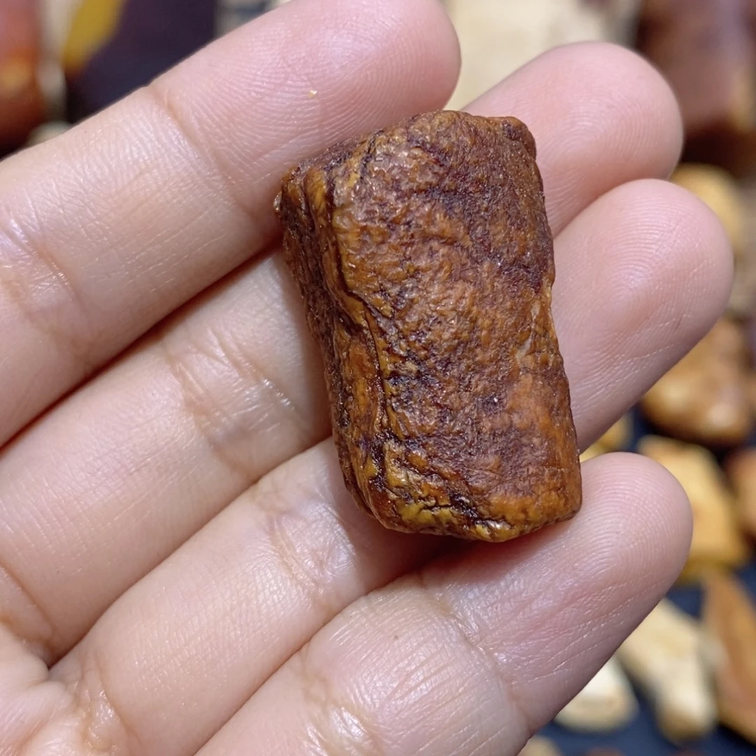 定制琥珀蜜蜡原石