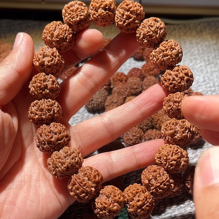 甲***丁吊坠金刚菩提梁产区