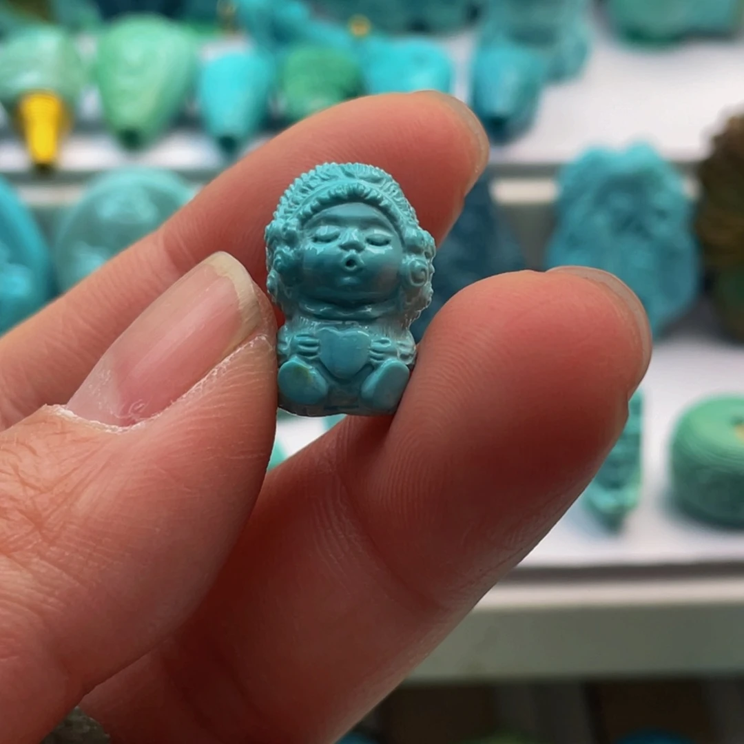 绿松石娃娃未镶嵌淡**珊
